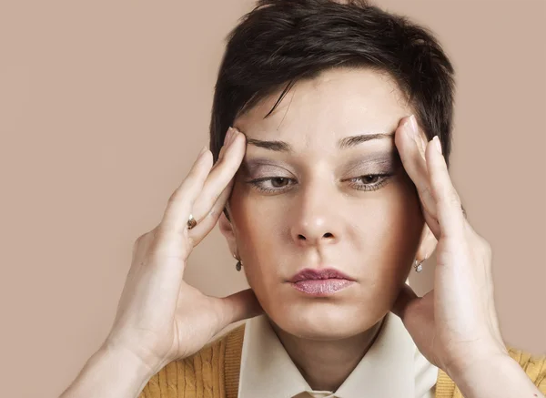 Baş ağrısı olan kadın — Stok fotoğraf