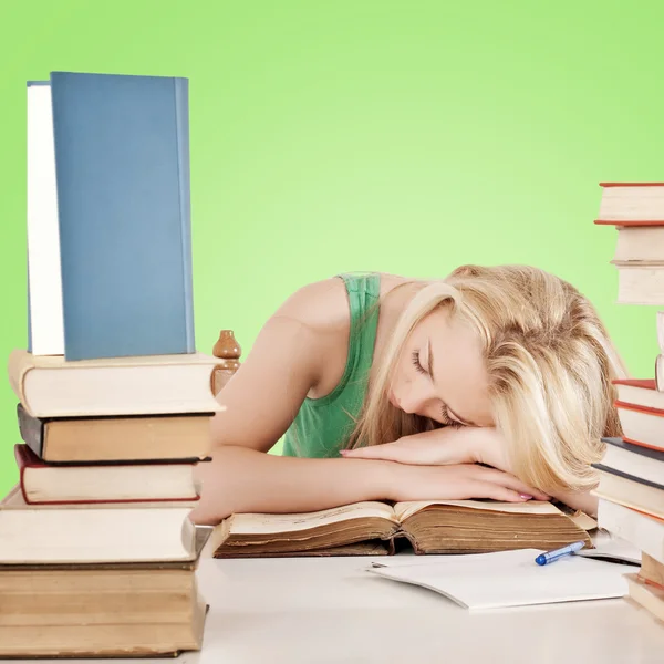 Yorgun öğrenci uykuya daldı — Stok fotoğraf