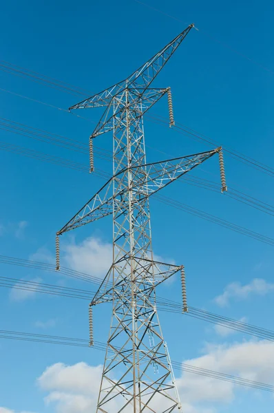 Torre de transmisión eléctrica (Pilón de electricidad ) — Foto de Stock