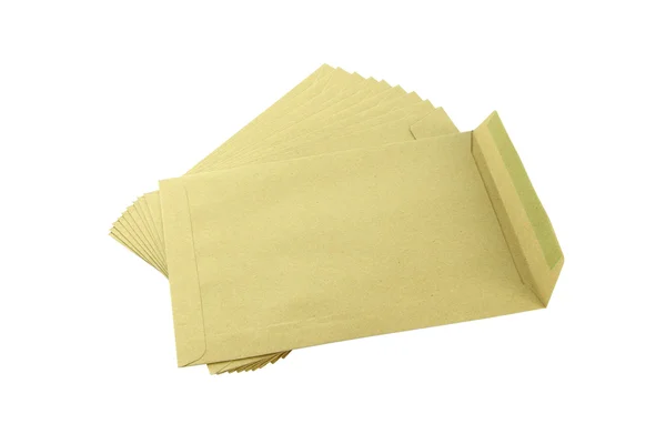 Pile d'enveloppes de courrier de cocument sur fond blanc . — Photo