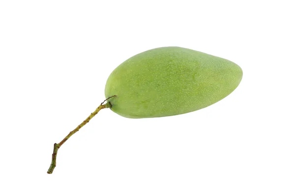 Jedno zielone mango na białym tle. — Zdjęcie stockowe