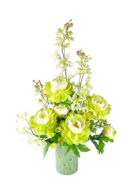 Arranjo de flor artificial colorido no fundo branco — Fotografia de Stock