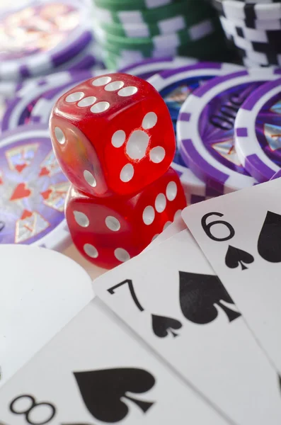 Czerwonej kostki do pokera — Zdjęcie stockowe