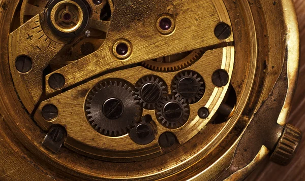 Zavřít pohled na ozubená kola ze starého mechanismu — Stock fotografie