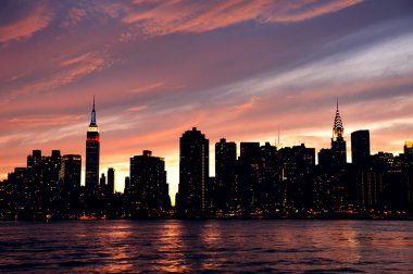 New York'un manhattan günbatımı panorama