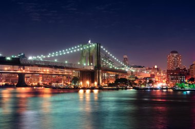 New York 'taki Brooklyn Köprüsü