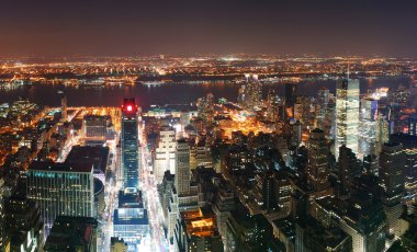 New York'un manhattan skyline havadan görünümü panorama gün batımında