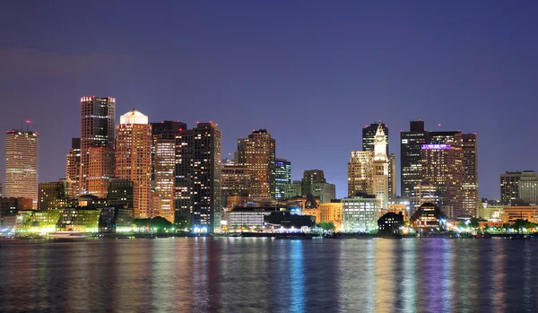 Boston downtown panorama i skymningen — Stockfoto