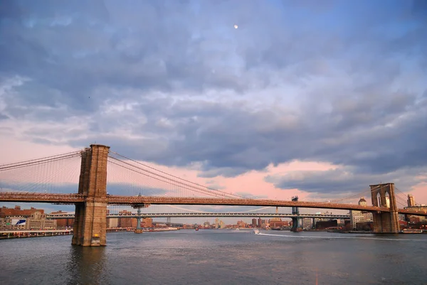 纽约市布鲁克林大桥全景 — 图库照片