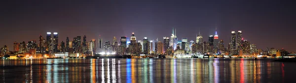 New York City Manhattan Midtown skyline på natten — Stockfoto