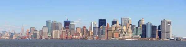 ニューヨーク市のマンハッタンのダウンタウンのスカイラインのパノラマ — ストック写真