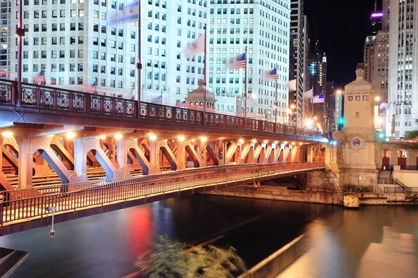Rzeką Chicago — Zdjęcie stockowe