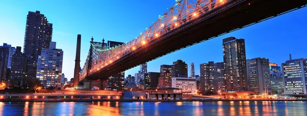 Queensboro Bridge y Manhattan —  Fotos de Stock