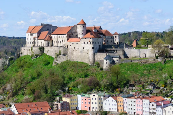 Castello Burghausen e la Città Vecchia di Burghausen, Germania — Foto Stock