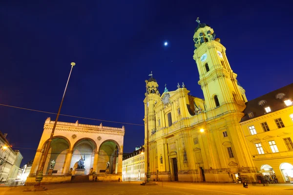 Theatine Church and Feldherrnhalle in Munich, Germany — Stock Photo, Image