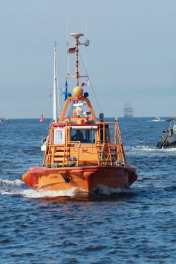 Yelkenli gemi (Warnemunde içinde gemi yelken dünya çapında geçit töreni -