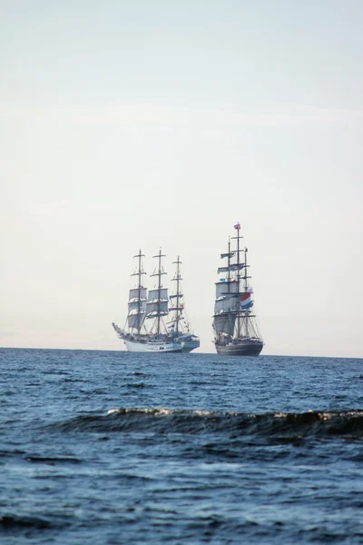 Sailing ships (worldwide parade of sailing ships in Warnemunde - — Stock Photo, Image
