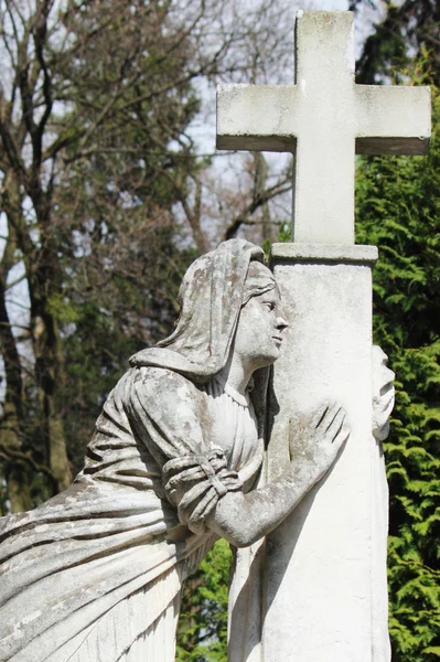 Női sír szobor — Stock Fotó