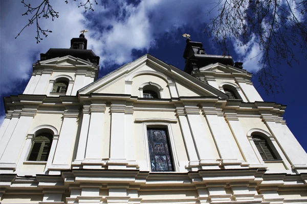 Фасад церкви Святых Михаила — стоковое фото