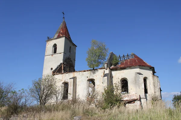 The ruins of the 16th century church — Stock Photo, Image
