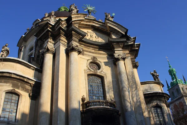 Facade of the Dominican church in the old part of Lviv — Stock Photo, Image