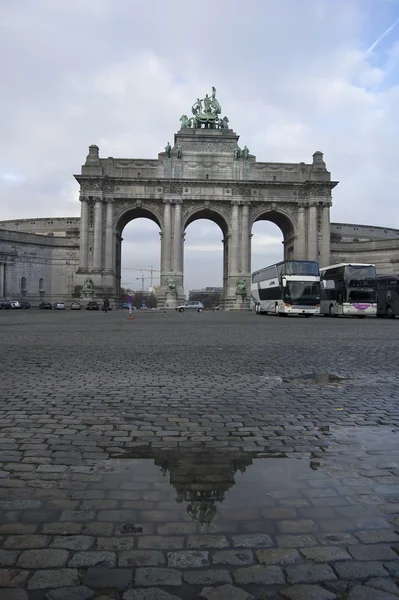 Брюссель - Триумфальная арка — стоковое фото