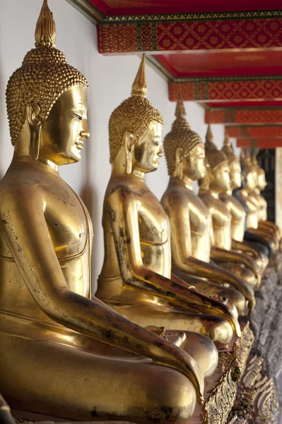 Altın buddha — Stok fotoğraf