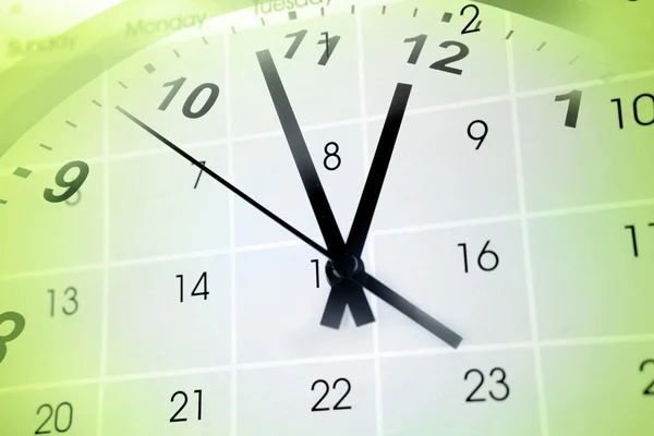 Relógio de face e calendário composto — Fotografia de Stock
