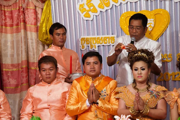 Cambodjaanse bruid en bruidegom — Stockfoto