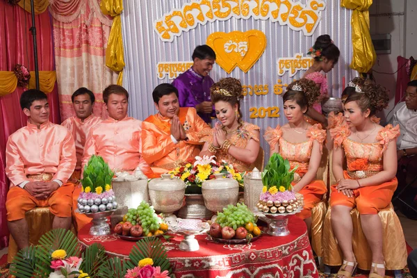 캄보디아 신부와 신랑 — 스톡 사진