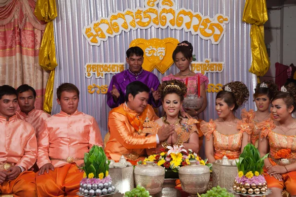 Kambodžské ženich a nevěsta — Stock fotografie