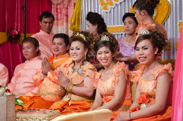 柬埔寨新娘和新郎 — 图库照片