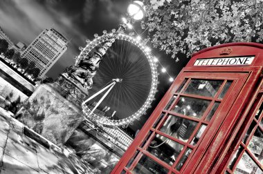 Phone cabine in london clipart