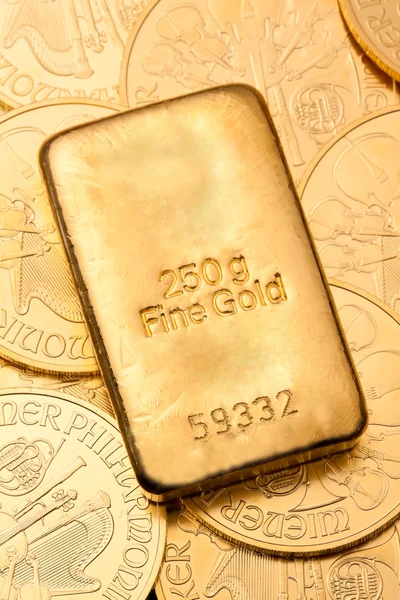 Επενδύσεις σε πραγματικό χρυσό από χρυσού και goldm — Φωτογραφία Αρχείου