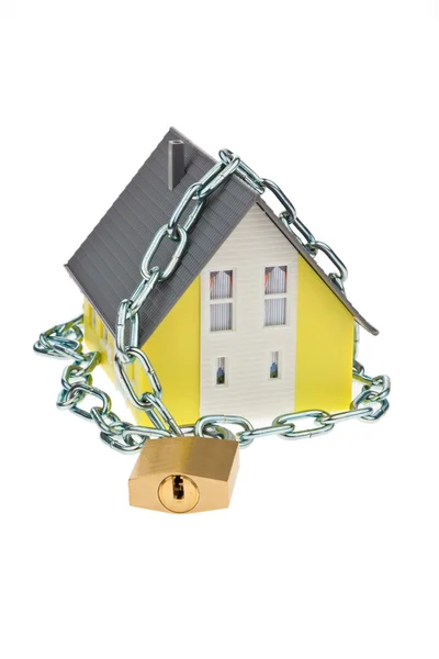 Alarm safe house with chain — Stock Photo, Image