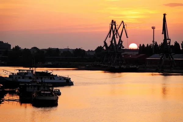 Словакия, промышленный порт Комарно — стоковое фото