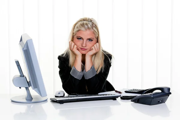 職場でのストレスを持つ女性 — ストック写真