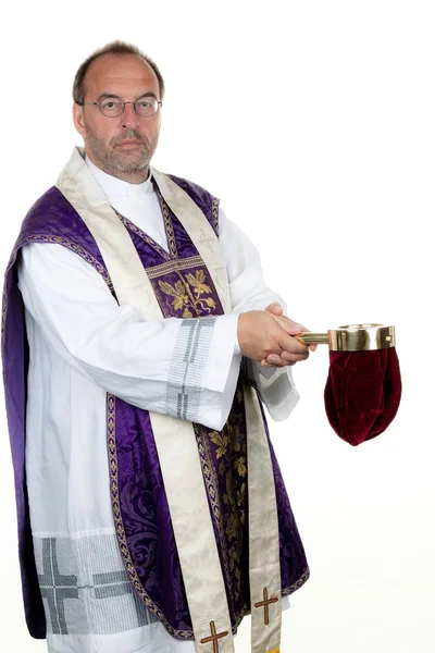 Katolický kněz shání peníze pro kostel — Stock fotografie