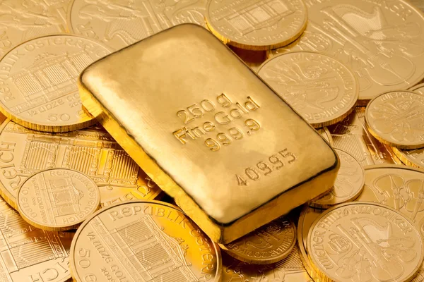 Inversión en oro real que lingotes de oro —  Fotos de Stock