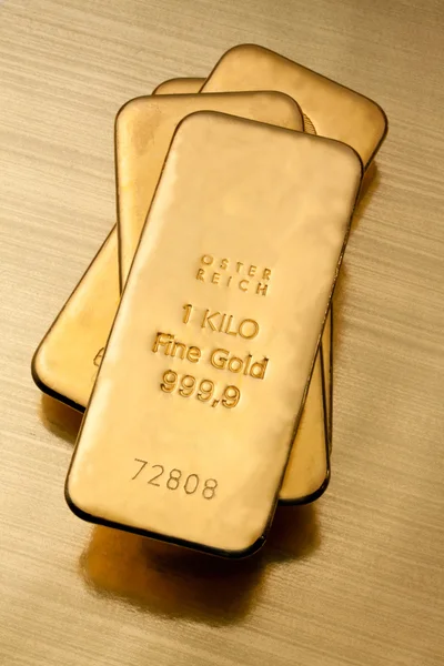 Gerçek altın külçe altının daha yatırım — Stok fotoğraf