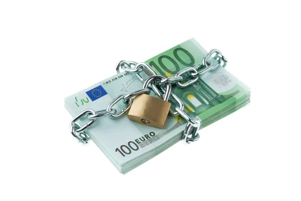 Euro notas bancárias com cadeado e corrente . — Fotografia de Stock
