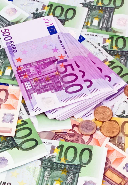 Многие банкноты евро — стоковое фото