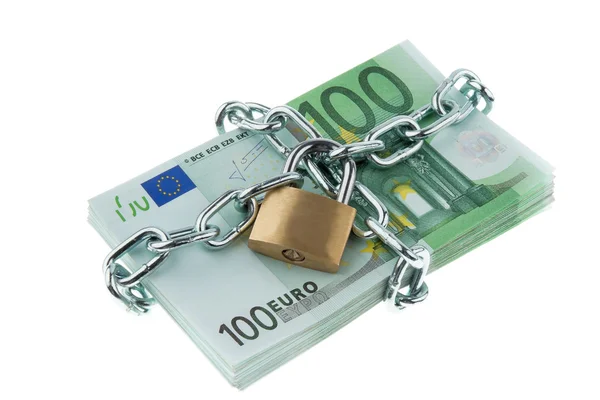 Banconote in euro con serratura e catena . — Foto Stock