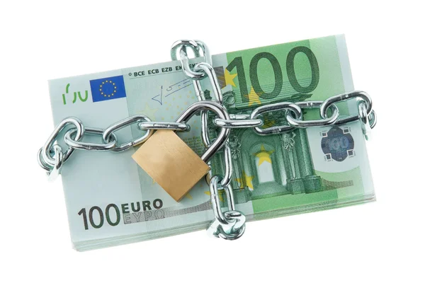 Euro notas bancárias com cadeado e corrente . — Fotografia de Stock