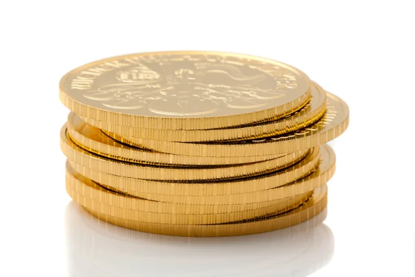 Investition in echtes Gold als Goldmünzen — Stockfoto