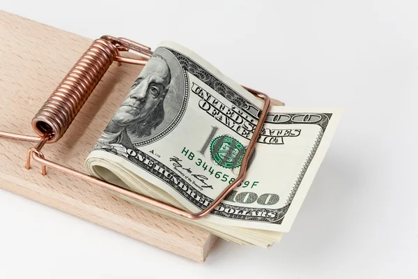 Billetes de dólares estadounidenses en trampa para ratones — Foto de Stock