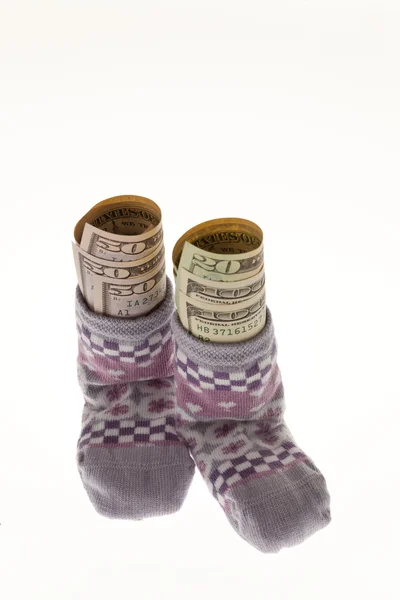 Chaussettes pour enfants avec billets en dollars — Photo