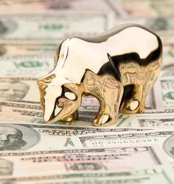 Dolar bankovek s býka a medvěda — Stock fotografie