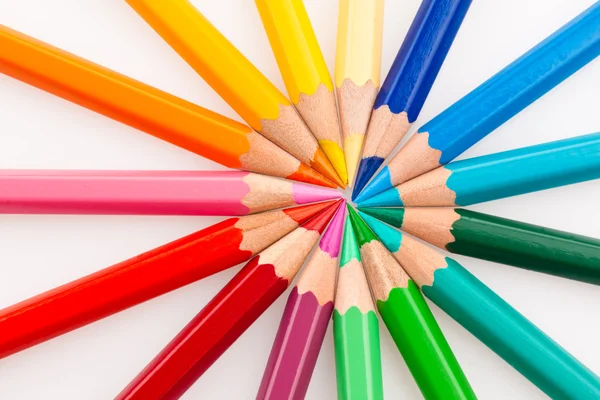 Színes ceruzák fehér alapon — Stock Fotó