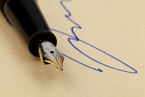 Reservoarpenna med signatur — Stockfoto
